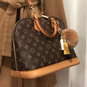 💎✨AUTHENTIC✨💎 Louis Vuitton Monogram Alma Hand Bag